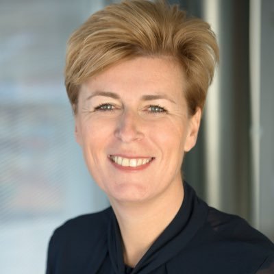 Uitvaartbegeleider, integer, zuiver en met passie, eigenaar ZUIVER uitvaartbegeleiding, moeder en echtgenote.