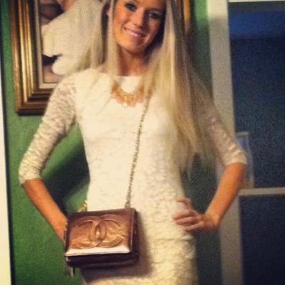 Amber_Millerxo's profile picture. Introvert,DayDreamer,Animal lover,Pesco-Vegetarian,Believer in love,Procrastionator,Book worm,Hooters Girl IG:amberxbrooke