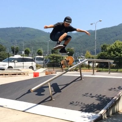 skate&SNOWをやっています。ムラサキスポーツ松本店ライダーです 宜しくお願い致します