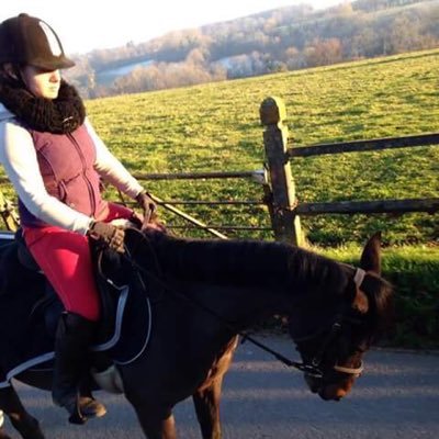ClemenceBertho1's profile picture. Chiante, petit blondasse#lovemyhorse🐴👑❤️