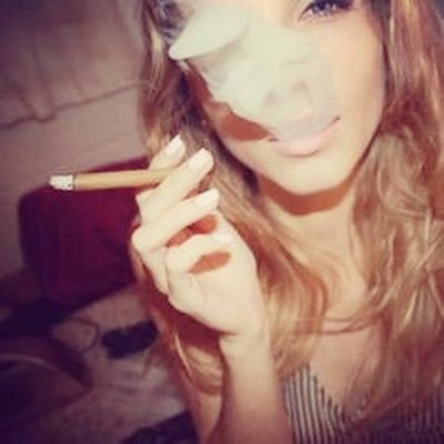 18+ Daily pictures of #stonergirls [Stay High] #420 #puffpuffpass