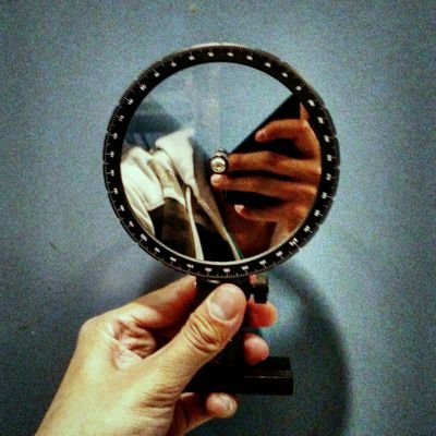 Za3lab's profile picture. Sé leer aletiómetros.