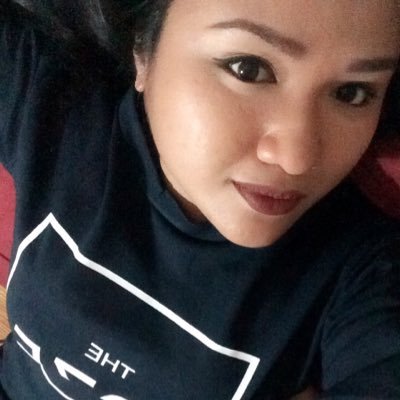 beksquared's profile picture. Your Ultimate Random Tita #TheTitaProject