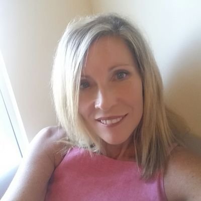 michellenewbert's profile picture. 