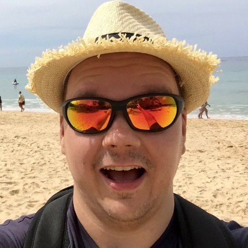 Entrepreneur, producer, visual-effects artist, video editor, photographer from Helsinki, Finland. Interested in health and running.