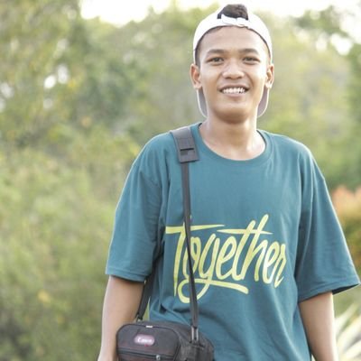 family of stand here alone