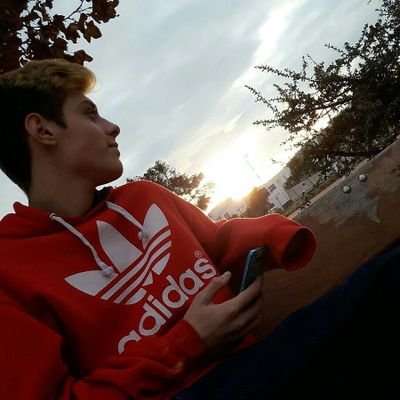 Deshade_Hd's profile picture. Sponsored By Fatal Grips
Hello it's Deshade Hd my YouTube channel is about gaming vlogs blogs challenges and Giveaways and more I can make banners and logos