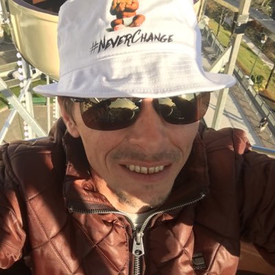 Divertissement Humoristes Humoristes Politique Politique américaine Sports Stars des Internets Acteurs & réalisateurs Concerts & festivals