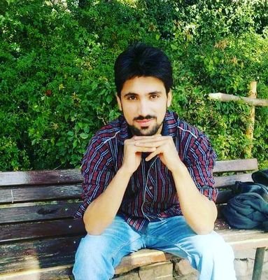 Ch_Zaheer99's profile picture. 👎
👈میں اک سادہ سا لڑکا ہوں...

مجھے فنکاریاں نہیں آتی... ✌