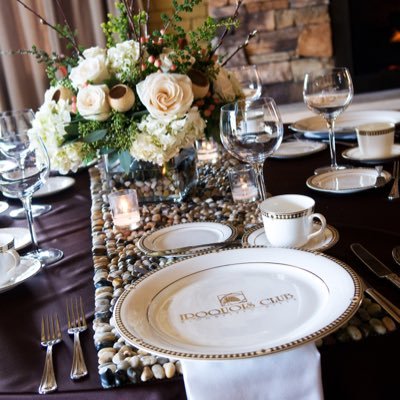 The Iroquois Club is Metro Detroit's premier venue - weddings, showers, rehearsal dinners, corporate lunches, social events + more!