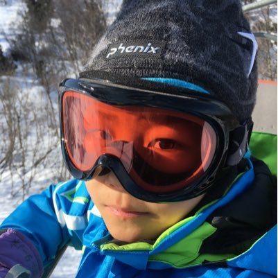 Hypervisor3's profile picture. 営業マン、趣味: 読書、映画、釣り、スキー、カメラ、クルマ。