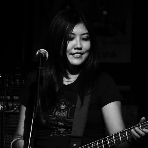 thelazybroccoli's profile picture. I write vegan recipes for all you lazy vegheads at The Lazy Broccoli. Introvert, Math Nerd, Music Dabbler. Blah blah do people read this?