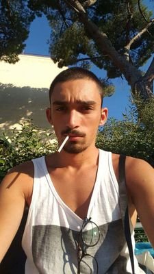 BalducceeCarlo's profile picture. Nel tempo libero mi piace fumare in stazione • Anarchico nel cuore • Architetto, del sesso • Profilo ufficiale del Baldo.
Followami, what are you waiting for?