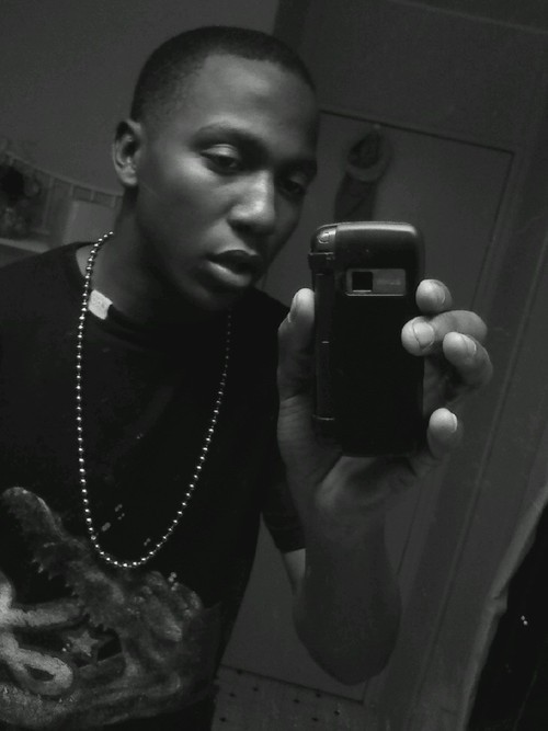 Yung2Sicc's profile picture. I made this twitter back in 2009, way before republicans began to value a blue check more than sending their voters covid checks. Despicable🤔😳