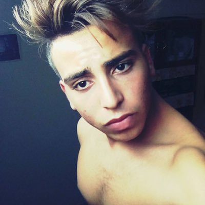 hoossam1122's profile picture. 