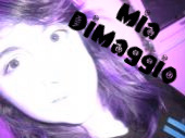 Im an Italian girl. Im 14 years old and i love to sing.
