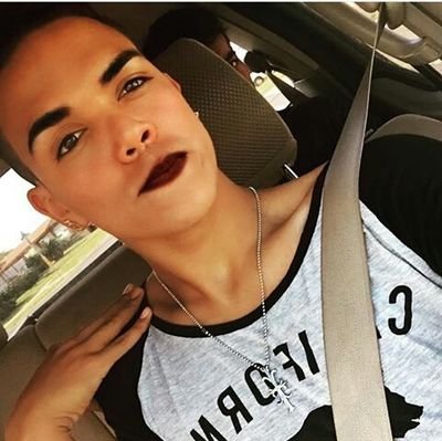 PohnpeiPrincess's profile picture. Princess ekewaka. 
Youtube@ Jessejames simmons
Instagram@ Jessejames simmons
Facebook@ Jessejames Simmons