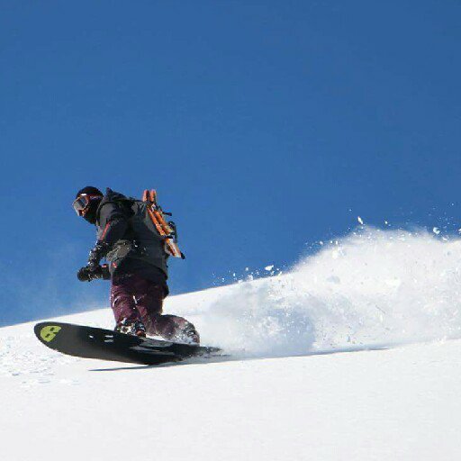 出身は八幡平。本業はナイショ。一眼レフ 動画撮影 スノーボード 岡村靖幸 snowboard camera movie 酒ツイート多し https://t.co/rvAyMuBYmh https://t.co/VER6e6sUGU