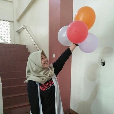 hnnisaida's profile picture. bukan manusia baik, hanya berusaha jadi baik.