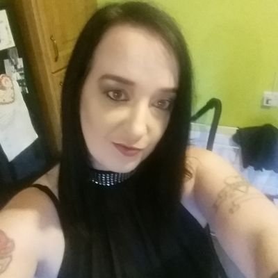 mum of 4 girls and 1 wee boy my kids r my world xx