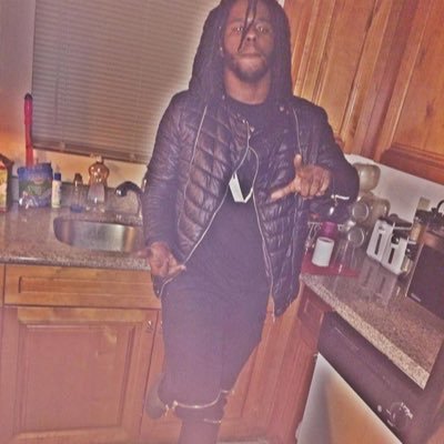 Booking&Features DM Mack Right🤚🏾KB Left 🖐🏾 #RichOffDrugs🔌💲🔫 IG: @1KingDrip