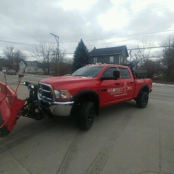 First Response Labor provides junk removal, moving, dumpster rental and construction services out of St. Albans VT. We are a group of hard working firefighters.