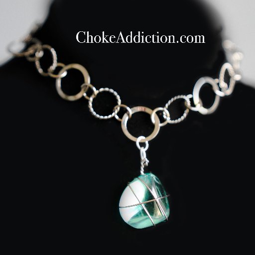 A jewelry store with the passion to fight heroin addiction in the US. Check out our chokers for yourself or as a gift. #hope