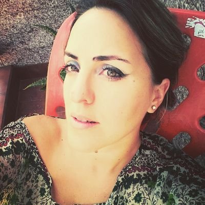 VALELIB22's profile picture. Loca por los libros, la cultura celta y fanática de Harry Potter, apasionada por enseñar y leal a mis sentimientos...