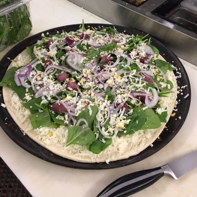 Sandy's Pizza is in our 36th year in the Town & Country Shopping Center next to Pacific Market in the ❤️ of Santa Rosa, Calif. #glutenfree crust homemade