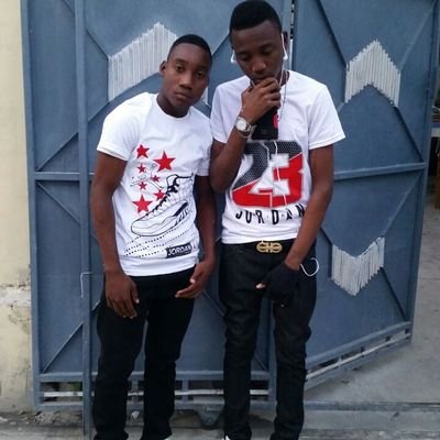 huguenson96's profile picture. Cash-money