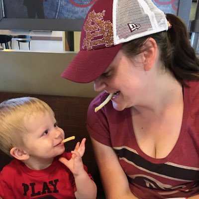 kris10hoff's profile picture. 