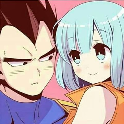 Dr. Brief (padre) Sra. Briefs (madre) Tights (hermana mayor) Vegeta (esposo) Trunks (hijo) Bra (hija) Tarble (cuñado) Gure (cuñada) Rey Vegeta (difunto suegro)