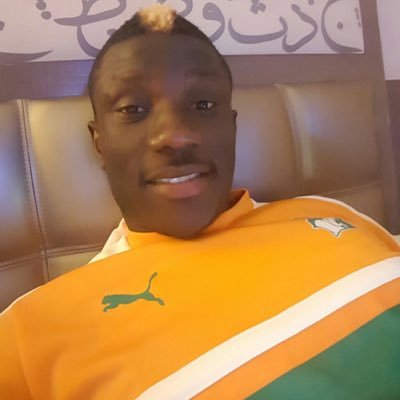 Officiel: Eboue Jules Christ Kouassi, international milieu défensif ivoirien du Celtic FC. Facebook : https://t.co/XrdmH8F1Eg