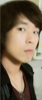 SideEffection's profile picture. 경기도 안양/ 경희대 재학중/ 경영전공/  86년생 / 술은잘못하지만 술자리는 좋아함/ 키:182/ 사회문제에 관심이 많음/ 졸업후 평범한 직업은 원하지않음 / 나름 다양한 아이폰 어플을 사용해봤음