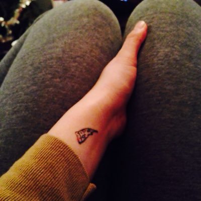 jiawoostudios's profile picture. Welcome to my digital archive of obsessions. Creusons profondément.