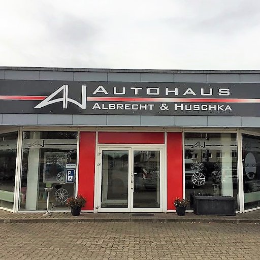 Autohaus Albrecht & Huschka mit Sitz in Ludwigslust bietet optimale, individuelle und günstige Fahrzeugangebote sowie ehrliche, faire und freundliche Beratung.
