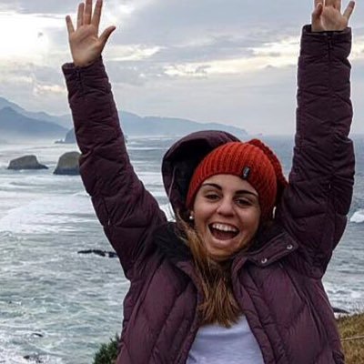 rosarioahumada's profile picture. No soy de ningún lado 🌍 Estudié Ciencias Polticas🤓Quise ser presidente (ya no) 👵Experimentando la 3er década 👋Siempre me estoy yendo