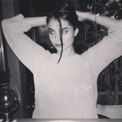 gamzeduyguuu's profile picture. let people be / 15.7K on TikTok