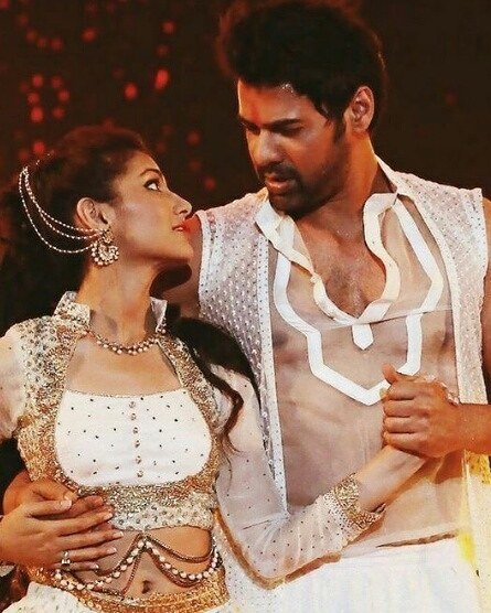 Astri_amelia2's profile picture. @FatinSL & @leylatanlar