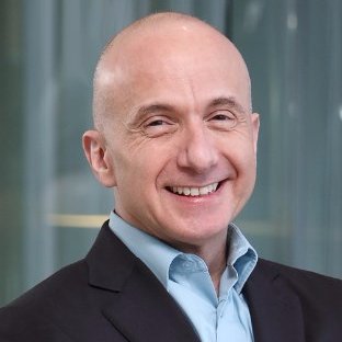 CMO @3M. Passionate about marketing & using technology to make meaningful connections with customers.