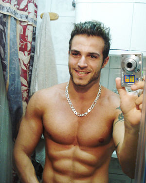 Follow if im SeXy