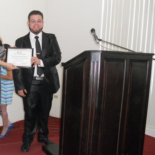 PedroGarGon's profile picture. El que ama sufre, el que sufre lucha y el que Lucha gana.