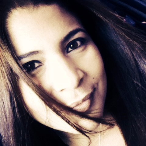 ¿Definirme en 160 caracteres? ¡Muy difícil! Venezolana. Periodista. Editora en Bourgeon.es. Si cuando hablas nadie se molesta, no has dicho absolutamente nada