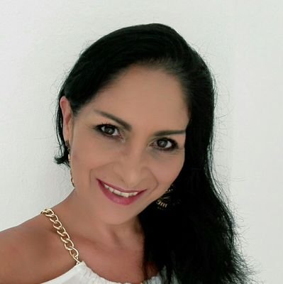 Actriz y Directora de Doblaje Mexicana. Voz oficial de Bart y Marge Simpson para Latinoamérica.