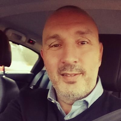 DarioCee's profile picture. Papa van 4| Sales | Serendipity | Verbinden | Visma | Energiek | (Be)leven | Organiseren | Italië | Genieten | Accountancy