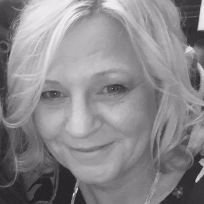 Proud mum of one, loving my life, friends and the laughter we create...