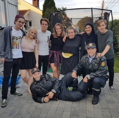 RPGSKAM_'s profile picture. RPG Skam - JEU : ON Inscription : ON
comptes multi rpg refusés.