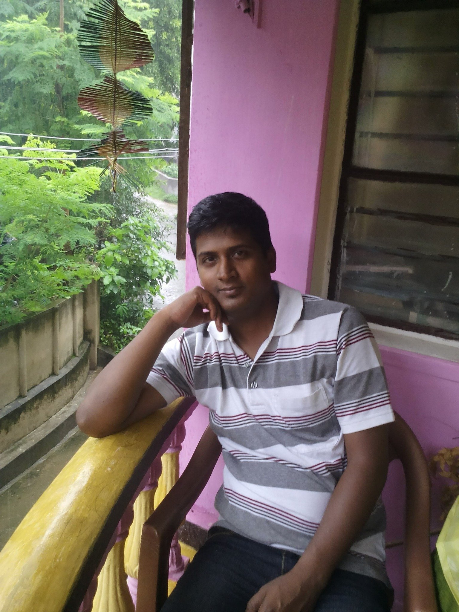 armourking2010's profile picture. 179 cms,dark complexion,black eye & hair,less talking.