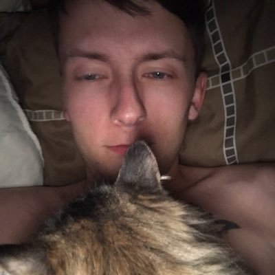 I stream video games to https://t.co/WNHepLiU0G sometimes. #TeamEmmmmsie