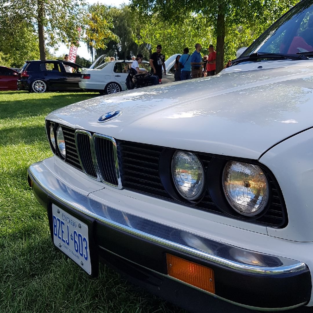 eyelevel52's profile picture. 